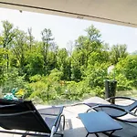 Апартаменты Linda Terrace By Quokka 360 - Modern One-bedroom Flat With Sun Terrace