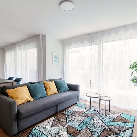 Linda Terrace By Quokka 360 - Modern With Spacious Private Terrace 로카르노