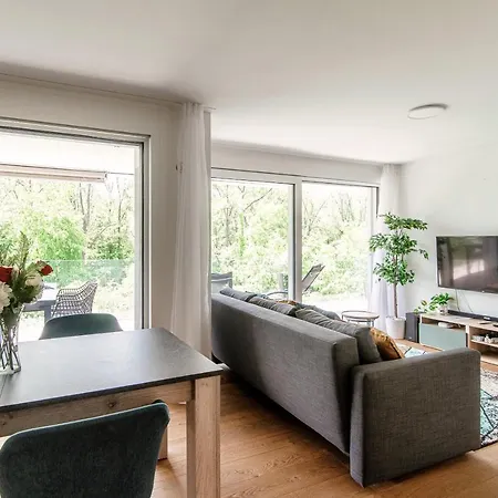 Linda Terrace By Quokka 360 - Modern With Spacious Private Terrace 로카르노