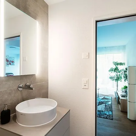 Linda Terrace By Quokka 360 - Modern One-bedroom Flat With Sun Terrace דירה לוקרנו