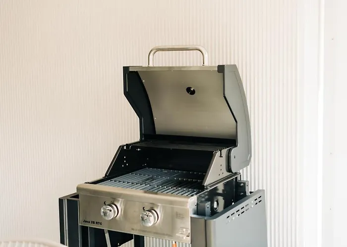 Linda Terrace By Quokka 360 - Modern One-bedroom Flat With Sun Terrace 아파트 *