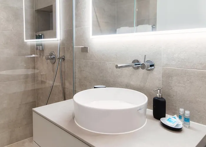 Linda Terrace By Quokka 360 - Modern One-bedroom Flat With Sun Terrace *