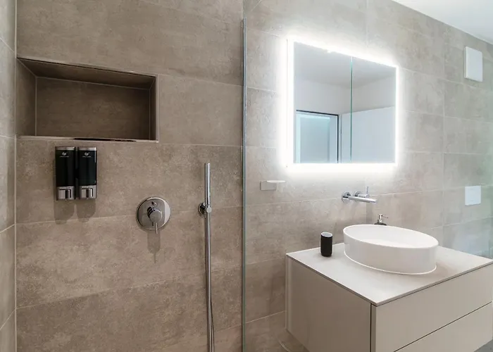 Linda Terrace By Quokka 360 - Modern One-bedroom Flat With Sun Terrace * Locarno